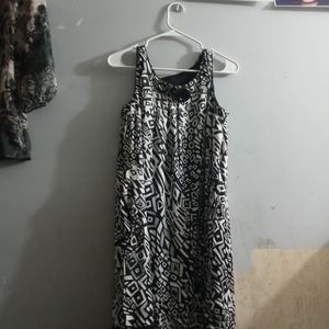 Black and white sleeveless dress